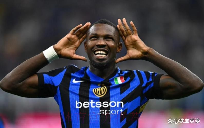 小图拉姆:放不放人是皇马的自由 种族主义应严惩 小图拉姆:放不放人是皇马的自由 种族主义应严惩